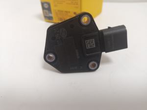适用于宝马 X3 X4 X5 F07 F10 F11 F15 F18 F20 发动机油位传感器全新状态型号 12617638341 12618608779 12617636294 - Product Image 6