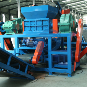 Máquina trituradora de neumáticos industriales de servicio pesado-Motor de 55kW controlado por PLC Equipo multifuncional de reciclaje y trituración de neumáticos - Product Image 1