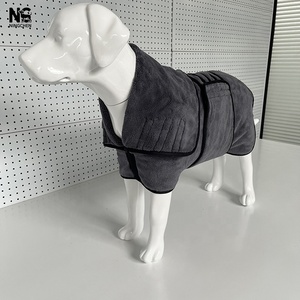 Peignoir de séchage <span class=keywords><strong>pour</strong></span> <span class=keywords><strong>chien</strong></span> G-Pet avec capuche réglable, en polaire corail douce, idéal après la promenade et le bain - Product Image 4