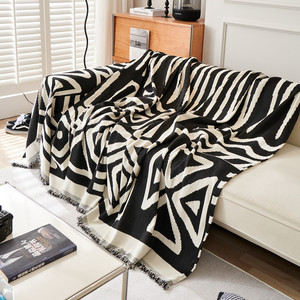 <span class=keywords><strong>Funda</strong></span> de Sofá Geométrica de Chenilla, Manta Decorativa Bohemia para Sofá, Lavable a Máquina, Protector de Muebles para Todas las Estaciones, Personalizable - Product Image 3