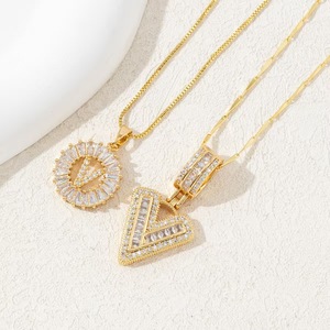 Collier Pendentif Lettre Initiale Alphabet Bulle Gonflée en Laiton Plaqué <span class=keywords><strong>Or</strong></span> 18K avec Zircon, Tendance et Nouvelle Collection - Product Image 3