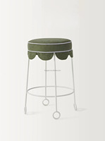 Tabouret de bar en tissu festonné incurvé avec pieds en métal - Mobilier commercial durable et écologique pour hôtel, cuisine et usage extérieur