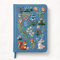 Carnet à couverture rigide personnalisé avec broderie de lapin de la forêt et motif floral, marque-page en ruban, cadeau pour l'écriture