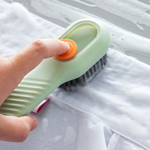 <span class=keywords><strong>Brosse</strong></span> à chaussures multifonctionnelle Décharge automatique de liquide Manche lisse <span class=keywords><strong>Brosse</strong></span> de distribution de savon à poils souples OEM <span class=keywords><strong>pour</strong></span> vêtements à lessive - Product Image 1
