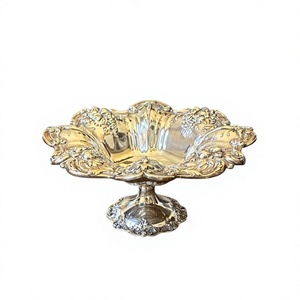 Nouveau Bol à Fruits en Métal Argenté avec Motif Floral, Fait Main, Plat de Service Décoratif, Centre de Table Élégant, Bol à Dessert - Product Image 1