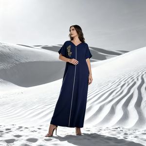 Robe Abaya élégante et modeste en polyester sur mesure de qualité supérieure pour femmes musulmanes, matériau de haute qualité, à porter au quotidien - Product Image 2
