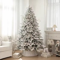 Sapin de Noël artificiel floqué NINI avec boules de Noël et lumières pré-éclairées, feuillage réaliste enneigé pour un hiver magique