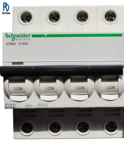 Interruptor de Circuito en Miniatura IC65N 4P D32A, Interruptor de Sobrecarga, Interruptor de Bajo Voltaje, 4 Polos, 32A, Montaje en Riel DIN - Product Image 1