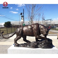 Statue de léopard extérieur en métal bronze doré animal de jardin grand