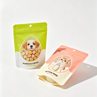 Sacs d'alimentation en plastique imprimés sur mesure pour les friandises des petits animaux avec film barrière de qualité supérieure et ouverture refermable pratique