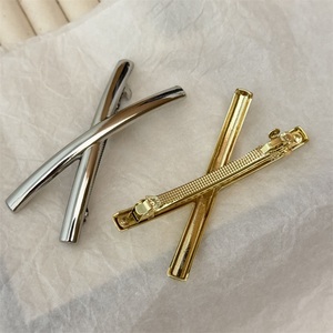 ปิ่นปักผมโลหะแบบมีที่หนีบผมทรง <span class=keywords><strong>x</strong></span> ดีไซน์แบบเกาหลี - Product Image 2
