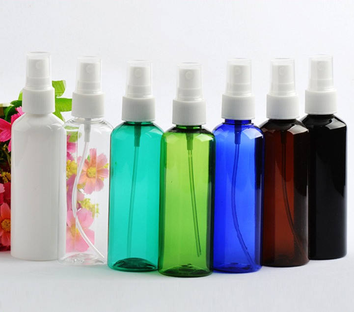 ขวดพลาสติกสีเหลืองอำพัน + เครื่องพ่นสีขาว