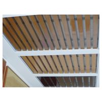 Décoration intérieure Carreaux de plafond en métal aluminium Matériau linéaire Faux plafond à déflecteur en aluminium à grain de bois pour beau restaurant