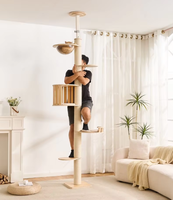 Arbre à chat spacieux pour appartement avec bras oscillant, hauteur réglable, grandes surfaces plates, arbre à chat du sol au plafond pour chats, tour à chat