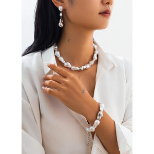 Set di <span class=keywords><strong>Gioielli</strong></span> con Perle d'Imitazione a Forma Barocca Personalizzato <span class=keywords><strong>Gioielli</strong></span> da Sposa alla Moda da Donna Idea Regalo per la <span class=keywords><strong>Festa</strong></span> <span class=keywords><strong>della</strong></span> <span class=keywords><strong>Mamma</strong></span> - Product Image 3