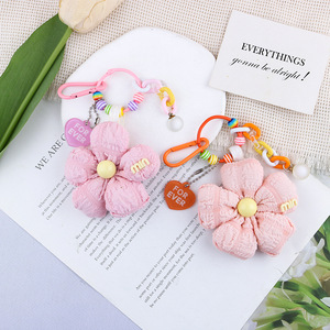 Porte-clés en tissu créatif en forme de fleur, accessoires mignons à suspendre pour la fabrication de bijoux, sac, étui de téléphone polyvalent, boucle à suspendre en caoutchouc - Product Image 3