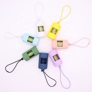 ที่ใส่ถุงเก็บอุจจาระสัตว์เลี้ยงแบบพกพาสำหรับกลางแจ้ง ปี 2024 รับผลิตแบบ OEM & ODM ด้วยกระบวนการพ่นสีแบบใช้ซ้ำได้ พร้อมม้วนถุงเก็บอุจจาระสุนัข 1 ม้วน บรรจุ 15 ใบ - Product Image 2