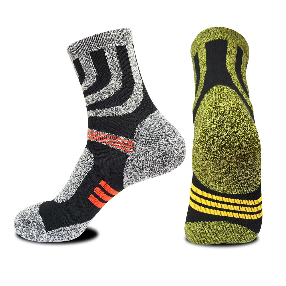 Athletic Anti-Blister Wicking Socks Seamless Anti-Odor Outdoor Thick Woolen Cycling Socks Unisex Warm Outdoor Hunt Socks