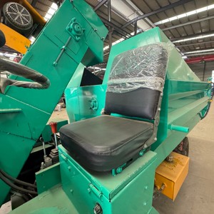 Veicolo Mobile Autocaricante per la Pulizia del Letame, Macchinario ad Alta Produttività per la Gestione del Letame Bovino - Product Image 6