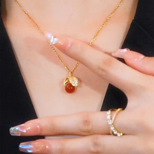 Titanium Steel Red Agate Necklace With Leaf Pendant For Women Clavicle Chain Gift Jewelry Fashion Pendant Necklaces - Product Image 5