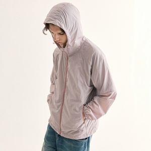 Chaqueta Ligera de Ciclismo Personalizada, Chaqueta Cortavientos de Secado Rápido para Exteriores, Transpirable, Delgada, con Protección Solar UPF50 Anti-UV, Marca Fabricada - Product Image 5