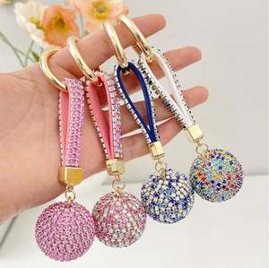 Gantungan Kunci Bola Kristal Tali Kulit Liontin Perhiasan Fashion Wanita Gantungan Kunci Grosir Bola Berlian Imitasi Multiwarna - Product Image 5