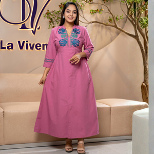 Vestido Maxi de Lujo con Bordado en V de Alta Gama, Color Rosa, Casual para Mujer - Product Image 3