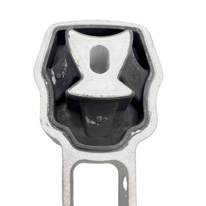 LR000597 31430441 LR030745 30680474Land Rover VOLVO S80 II V60用オートスペアパーツトランスミッションラバーリアエンジンマウント - Product Image 1