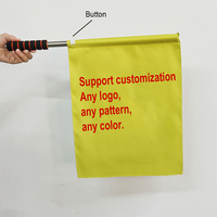 Drapeau d'arbitre de football personnalisé de haute qualité, avec poignée en plastique, mât en acier inoxydable, matériau en polyester, imperméable