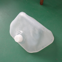 Machine de remplissage aseptique semi-automatique pour sac dans une boîte Remplissage d'huile d'olive liquide et de miel pour boissons