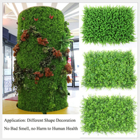 G-890 Décoration murale verticale 3D pour la maison et les mariages, en fausse herbe verte, plantes artificielles en soie et plastique, haies de buis et feuillage tropical artificiel pour intérieur