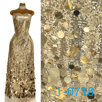 Tissu en dentelle de tulle polyester lourd avec broderie de perles et sequins pour robes de mariée