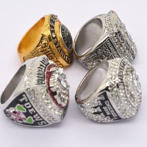 YY NHL1934 2010 2013 2015 <span class=keywords><strong>Chicago</strong></span> Blackhawks Hockey Championship Ring Ensemble de 4 pièces en alliage de pierre naturelle électroplaqué N6528 - Product Image 3