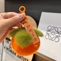 Groothandel Pluche Perzik Sleutelhangers met Chinese Zegeningen, Kunstkonijnenvacht, Klauwautomaat Charms voor Tassen & Sleutels