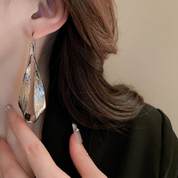 Boucles d'oreilles pendantes en métal en forme de feuille, style exagéré et tendance, pour accessoires féminins