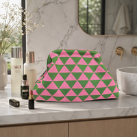 Pochette tricotée géométrique personnalisée avec logo, motif triangulaire tendance, sac de maquillage, pochette vintage à fermoir, MOQ 100