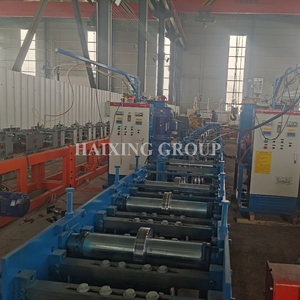 آلة تشكيل إطارات الأبواب البلاستيكية، آلة تشكيل اللوحات السفلية للأبواب الدوارة، آلة صنع إطارات الأبواب للبيع - Product Image 5