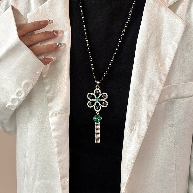 500 Green Fringe Flowers