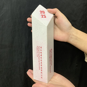 Honor Trofeo de mármol de cristal blanco de cuarzo al por mayor con logotipo de impresión UV elegante con patrón de modelo y tallado para recuerdo - Product Image 3