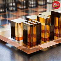 Jeu d'échecs en acrylique SHP, plateau transparent, pièces cylindriques géométriques, design minimaliste pour la décoration de la maison