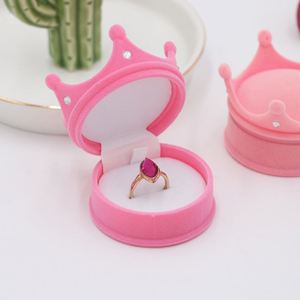 Scatole per Fidanzamento Stile Vintage a Forma di Corona, Confezione Regalo in Velluto Personalizzabile con Logo, Rosa/<span class=keywords><strong>Viola</strong></span>/Blu 6,5x6,5x4,7CM - Product Image 5
