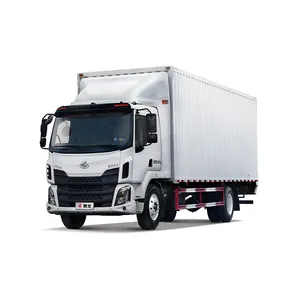 High Performance Yuchai Engine Middle-sized Truck Chenglong M3 4*2 Diesel Cargo Truck