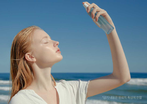 SKIN1004 Madagascar Centella Hyalu-Cica Cloudy Mist 120ml Spray hydratant pour tous types de peaux - Product Image 3