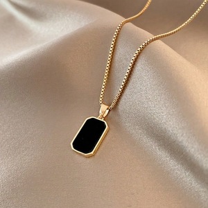 Collana con Ciondolo Ottagonale per Donna, Catena Minimalista Geometrica per Clavicola, Gioielli di Moda Quotidiana - Product Image 4
