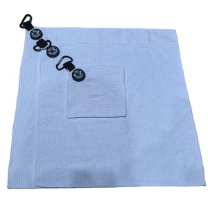 Bán Buôn Tùy Chỉnh Chất Lượng Sợi Nhỏ Golf Khăn Làm Sạch Bàn Chải Silicon Với Nam Châm Vòng Tròn Móc Áo - Product Image 2