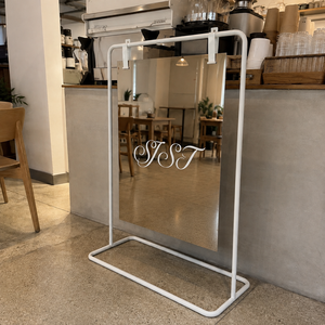 Support de panneau de bienvenue moderne en miroir, cadre en A en métal <span class=keywords><strong>blanc</strong></span>, panneau d'affichage en acier inoxydable pour mariage et magasin de détail - Product Image 1