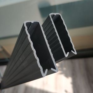 Panneaux de clôture de jardin en <span class=keywords><strong>PVC</strong></span> 3D anti-UV à bandes verticales, lattes de confidentialité rigides en <span class=keywords><strong>PVC</strong></span>, panneau de clôture 3D avec lattes de protection de la vie privée - Product Image 3