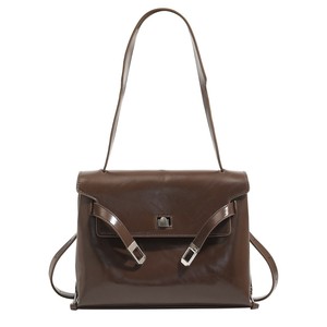 Nuevo Bolso Bandolera de Gran Capacidad con Cierre de Cremallera en PU Estilo Letra, Color Marrón Castaño, Versátil para Llevar al Hombro, Otoño/Invierno - Product Image 5