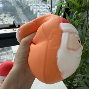 ของเล่นบีบซานตาคลอสสุดน่ารัก วัสดุ PU คืนตัวช้า บรรเทาความเครียด ของเล่นคริสต์มาสยอดฮิตบนเน็ต - Product Image 2