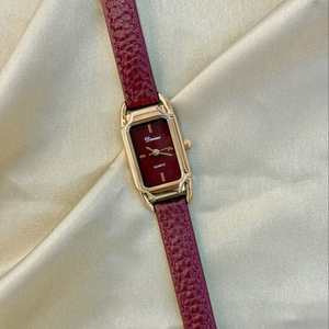 Small Dial <b>Red</b> Ladies Wristwatch Vintage Angola <b>Red</b> Tone Niche Fashion Quartz Watch - Product Image 3
